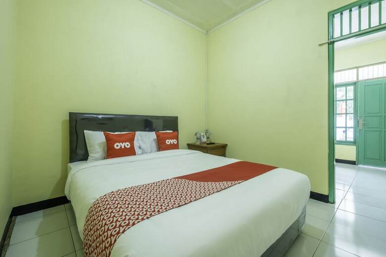 Hostal Oyo 1750 Lourdes