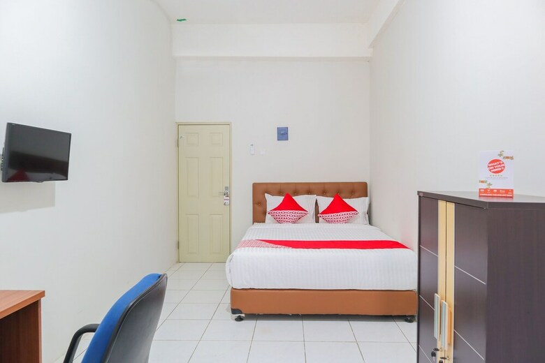 Hotel Oyo 1219 Wisma Anton Soedjarwo