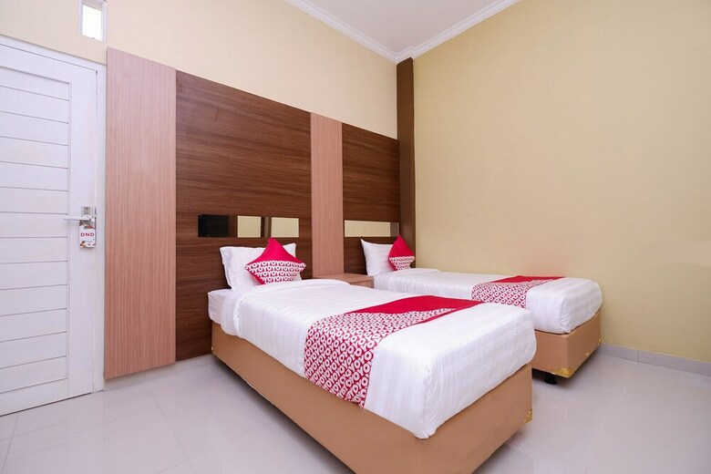 Hostal Oyo 1506  Shabrina 2 Syariah