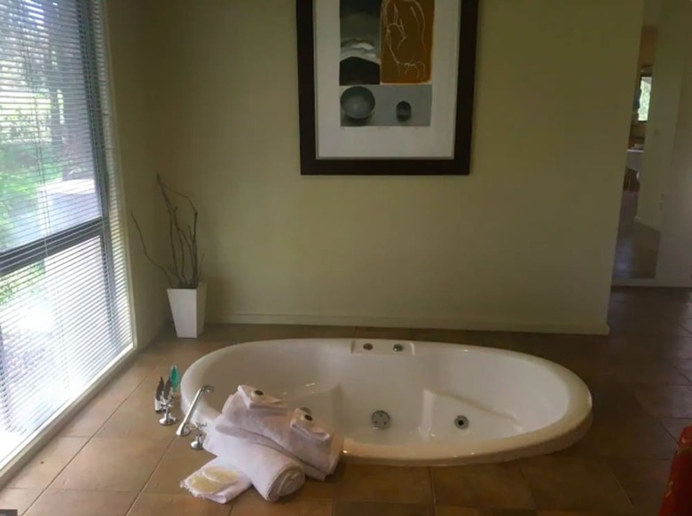 Romantic Getaway In Otway Ranges