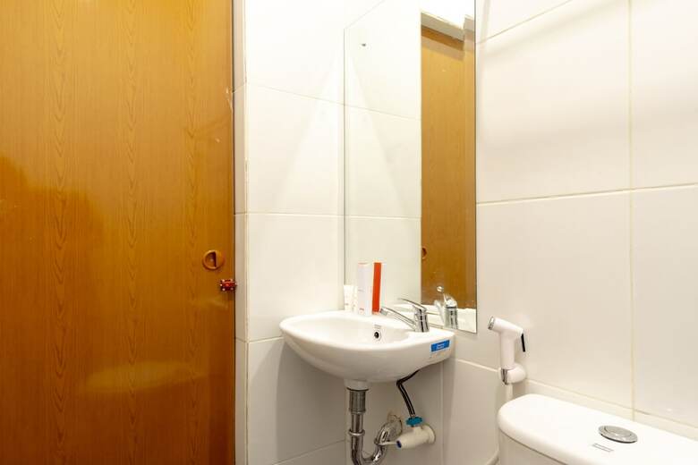 Hostal Oyo 1377 Os Residence