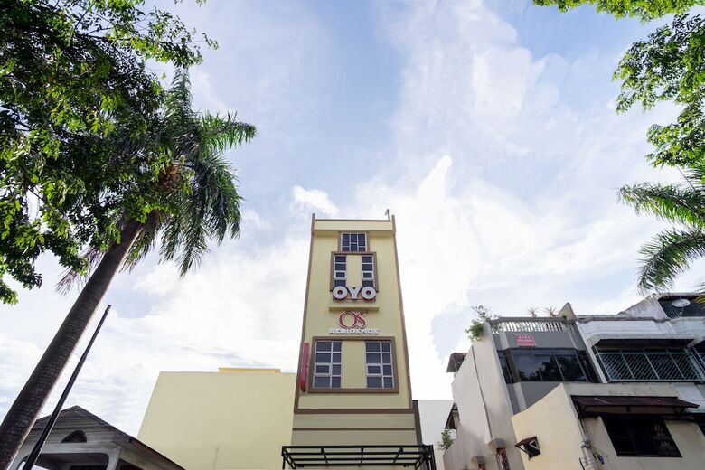 Hostal Oyo 1377 Os Residence