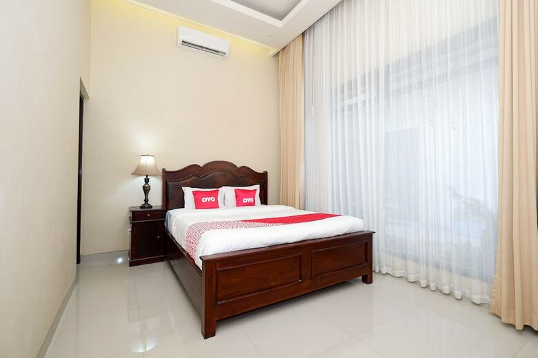 Hostal Oyo 1523 Erna's House Solo