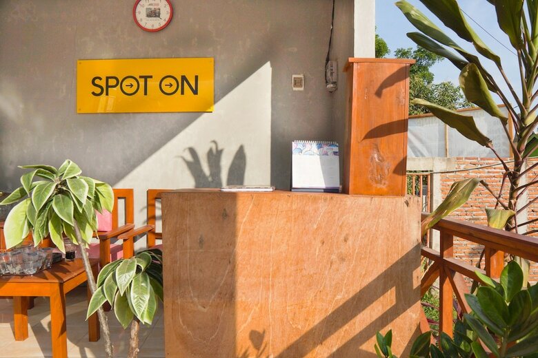 Hostal Spot On 1746 Putri Kuning Residence