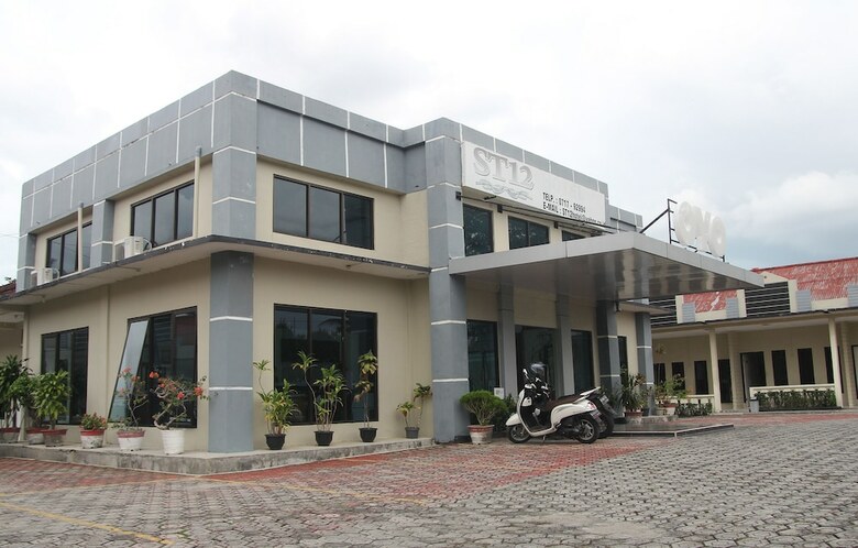 Oyo 2146 Hotel St 12