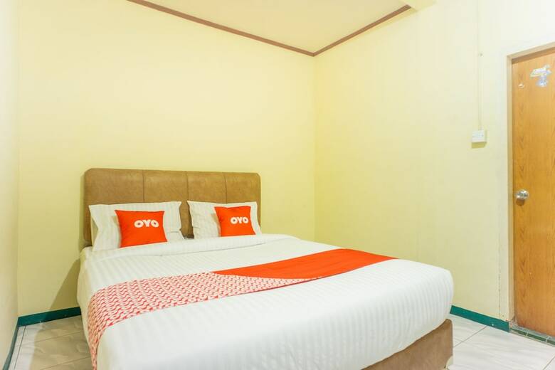 Oyo 2180 Vina Vira Hotel