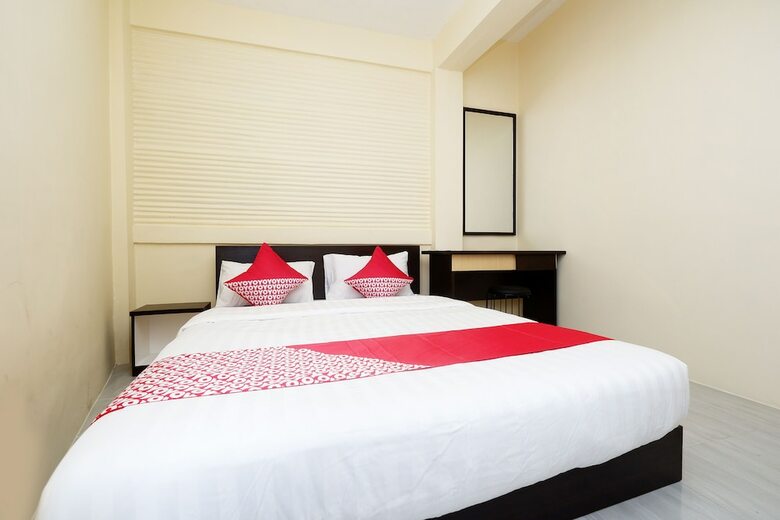 Hostal Oyo 1998 Harmonis