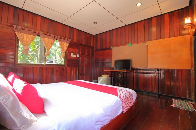 Hotel Oyo 476 Ban Rimnam Resort