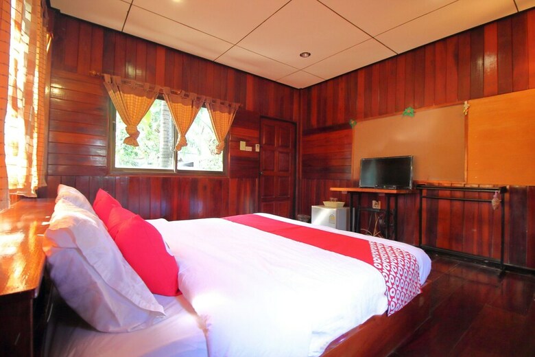 Hotel Oyo 476 Ban Rimnam Resort