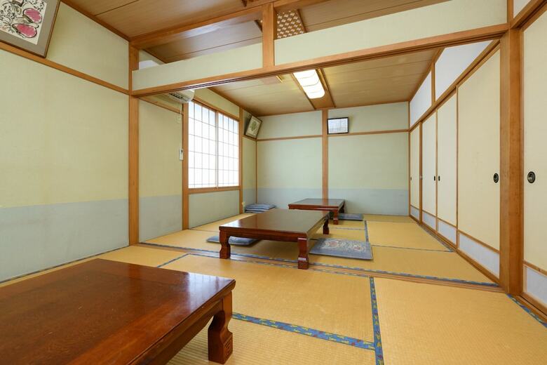 Hotel Oyo Ryokan Ryosou Minato Sado