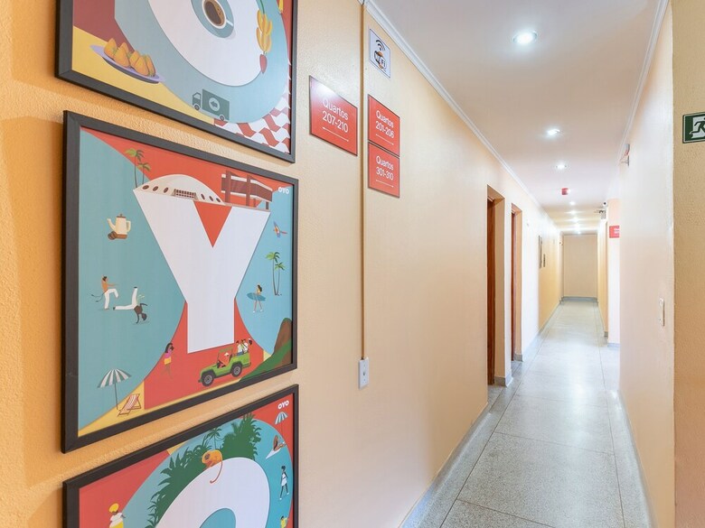 Oyo Florenza Palace Hotel