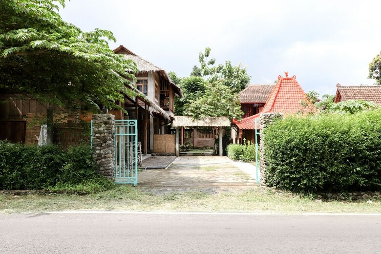 Hotel Saka Homestay