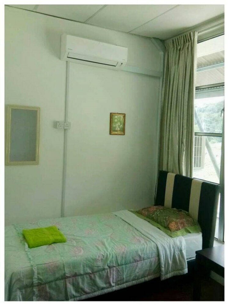 Hostal Spot On 90078 Navita Lodge