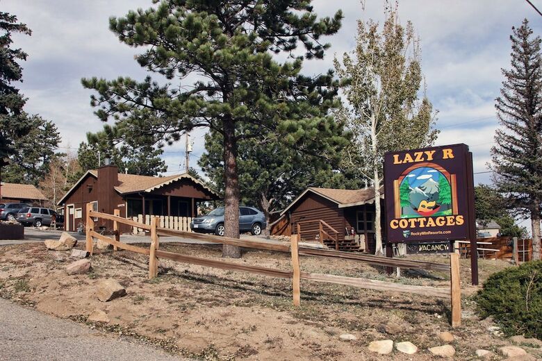 Cabana Lazy R Cottages: 6