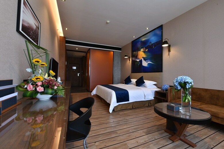 Mehood Theater Hotel