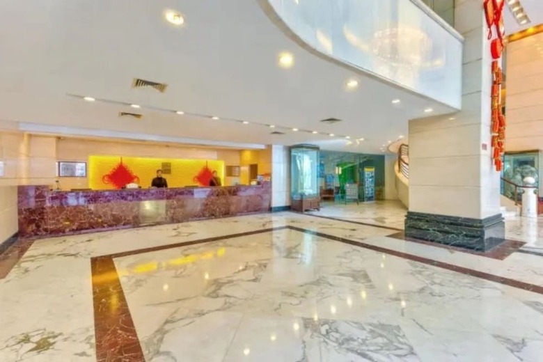 Bolt Hotel Dalian