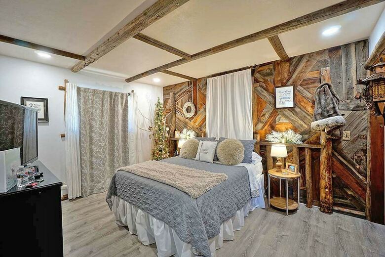 Bed & Breakfast Chimney Top Acres