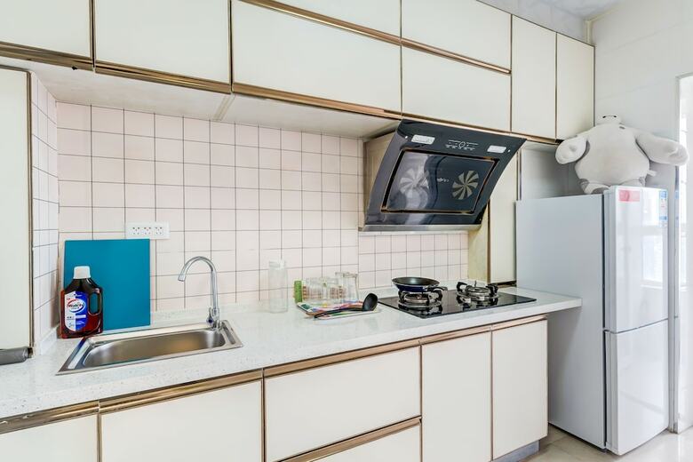 Shark Apartment