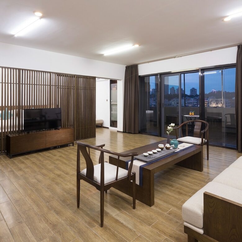 Huali Hotel