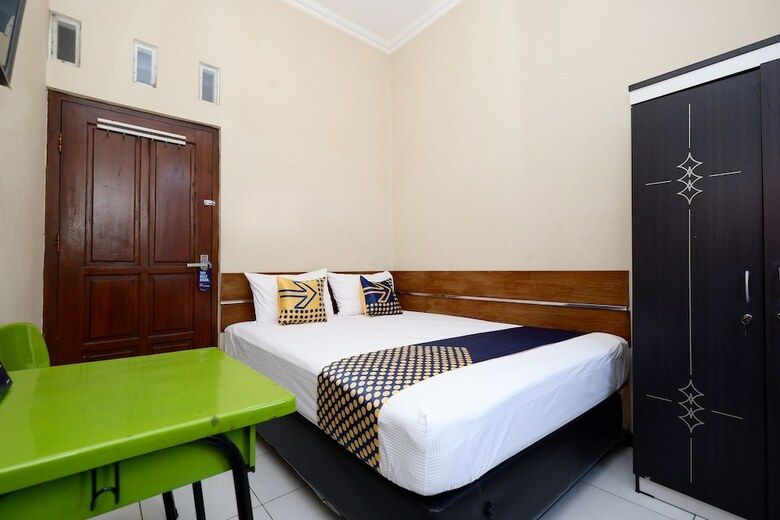Hostal Spot On 2209 Solo Point Syariah