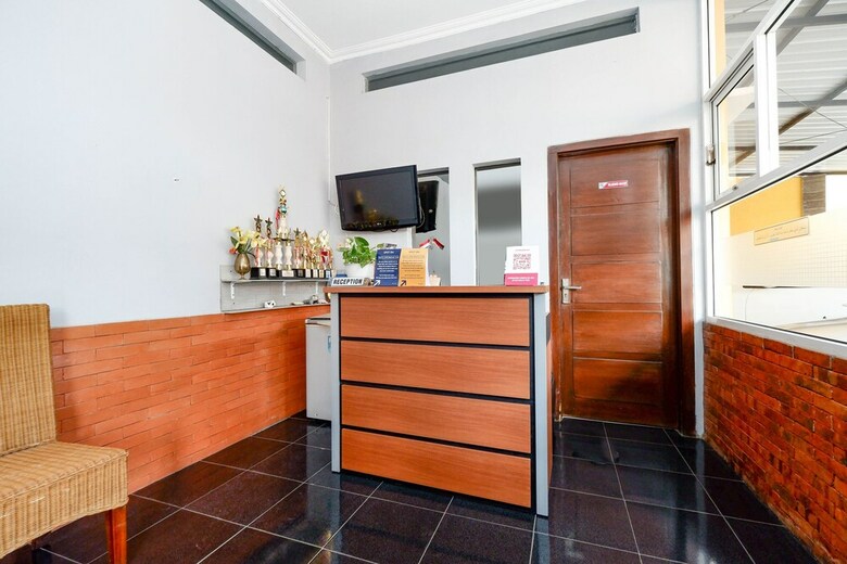 Hostal Spot On 2209 Solo Point Syariah