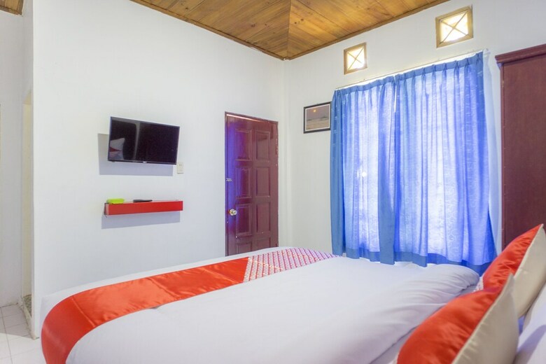 Hotel Oyo 2186 Tongging Beach