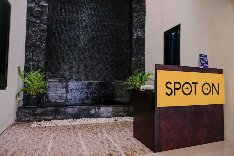 Hostal Spot On 2431 Tf Homestay