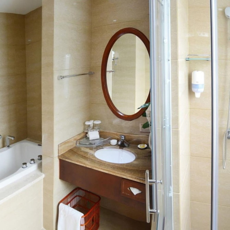 Southeast Huadu Hot Spring Hotel
