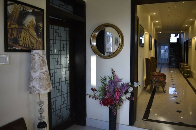 Hotel 62 Hill's Luxury Rooms