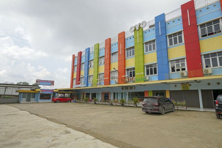 Oyo 427 Hotel Galaxy