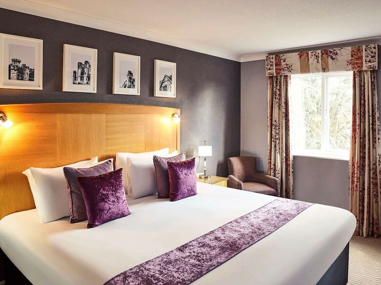 Mercure Warwick Honiley Court Hotel