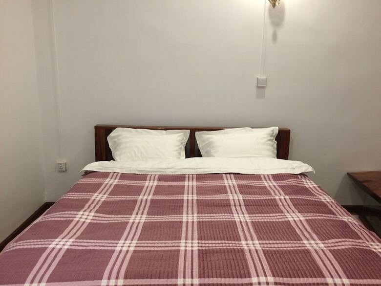 Hotel The Lodge Ngwe Taung