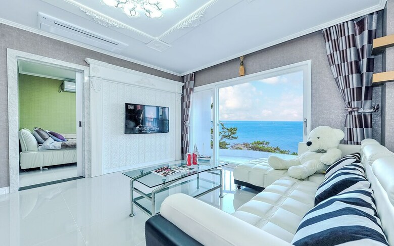 Hotel Pohang Pinewave Sea & Spa Pension