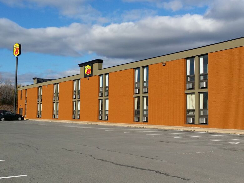 Motel Super 8 By Wyndham Plattsburgh