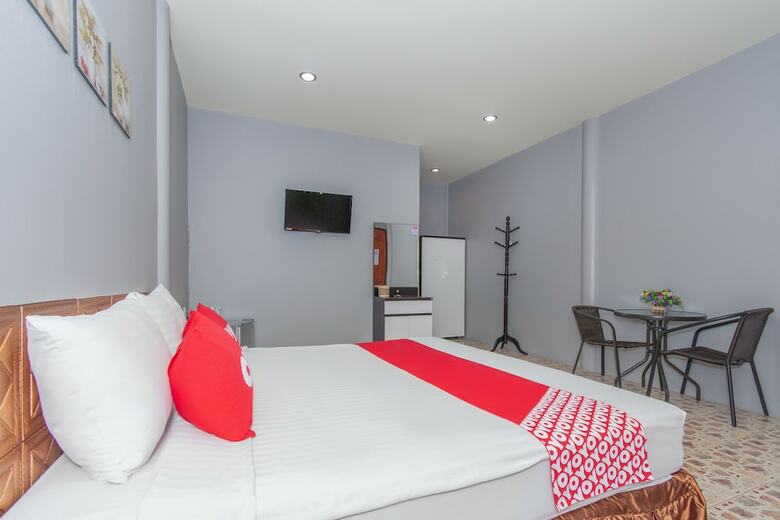 Hotel Oyo 650 At Night Pranburi