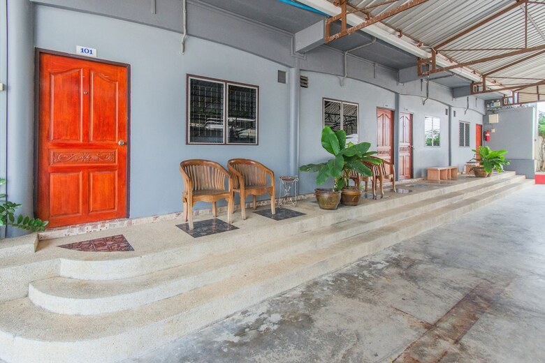 Hotel Oyo 650 At Night Pranburi