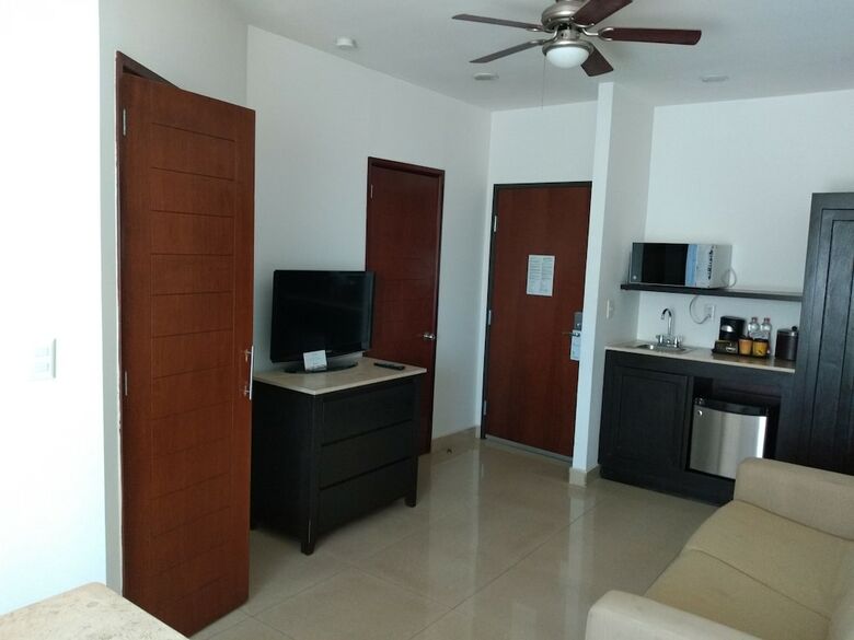 Hs Hotsson Smart Le�n Centro Max