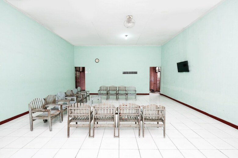 Hostal Spot On 2289 Hotel Saudara