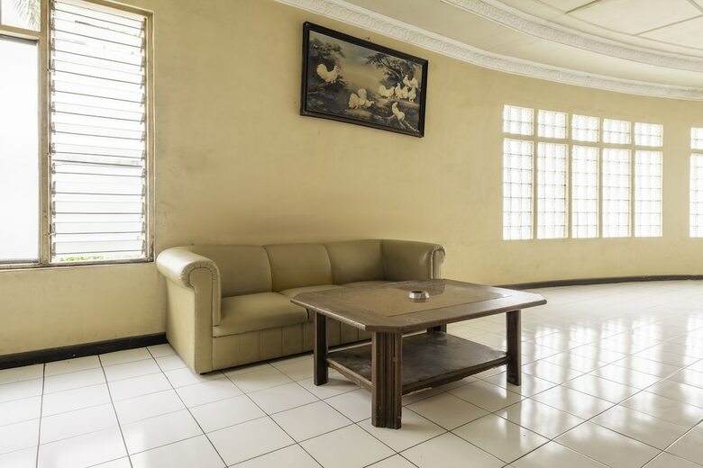 Oyo 2346 Hotel Padjadjaran 1