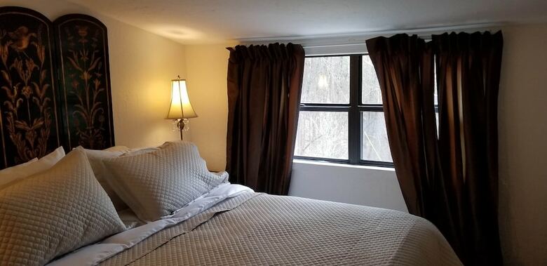 Posada Lily Creek Lodge