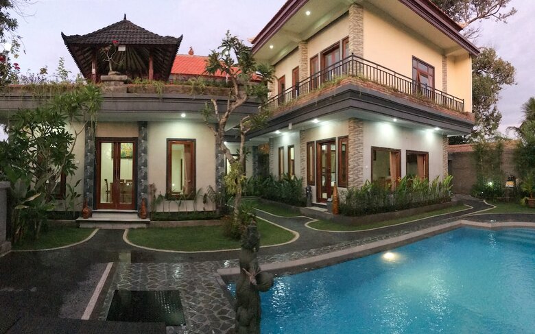 Hotel Dwaraloka House