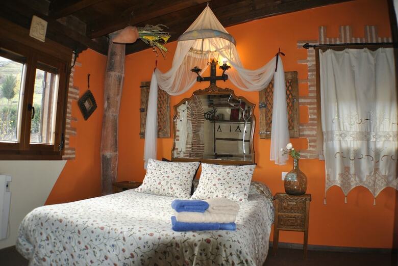 Agroturismo Castillo de La Riba