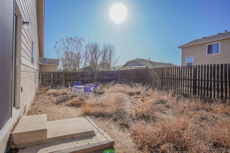 South Side Cos & Ft. Carson Value Stay! Dogs Ok!