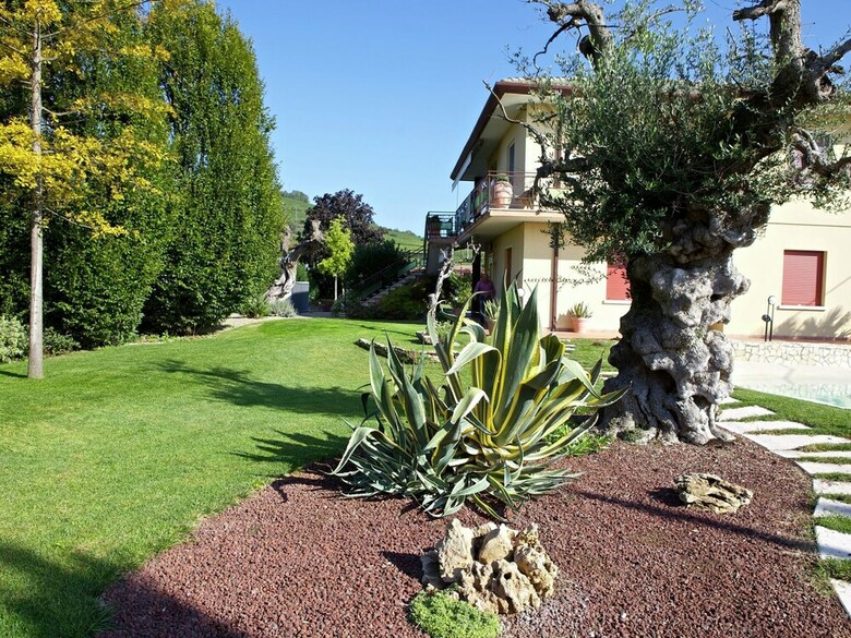 Premium Holiday Home In Monteforte With Pool