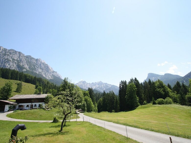 Spacious Apartment In Lofer With Garden