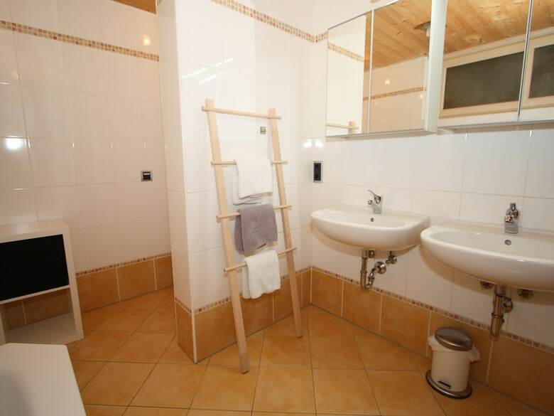 Spacious Apartment In Lofer With Garden