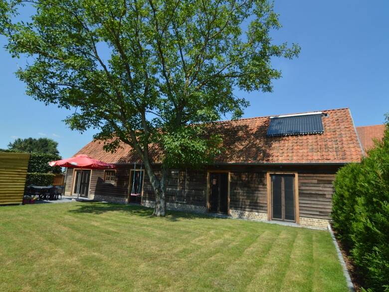 Charming Holiday Home In Peer With Garden