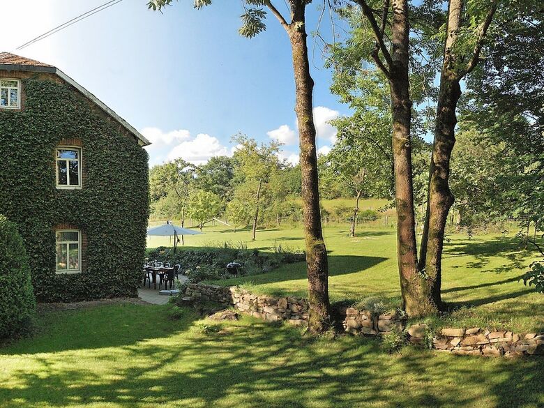 Cozy Holiday Home In Waimes With Terrace