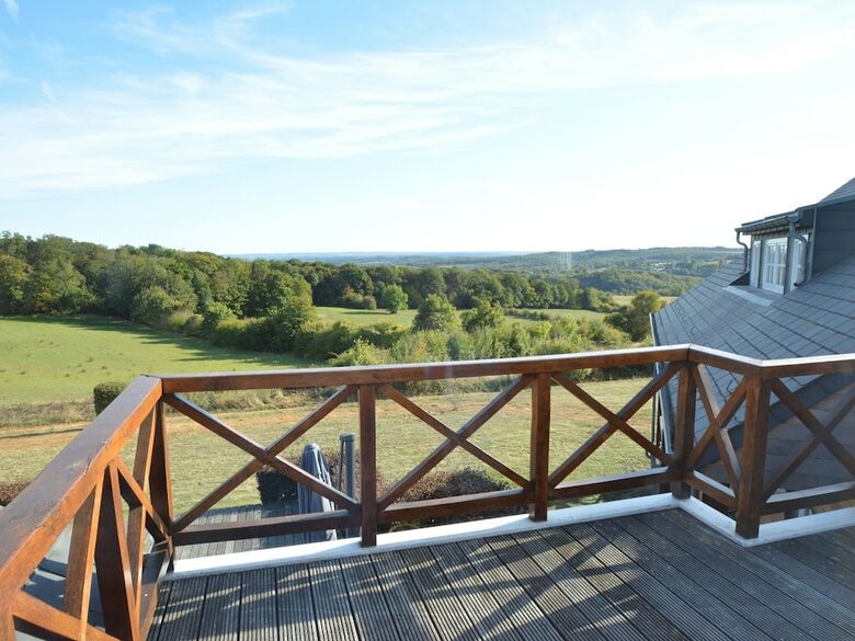 Spacious Villa In Houyet Ardennes With Sauna