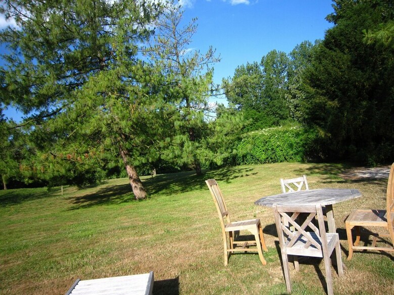 Cozy Holiday Home In Lantheuil With Garden